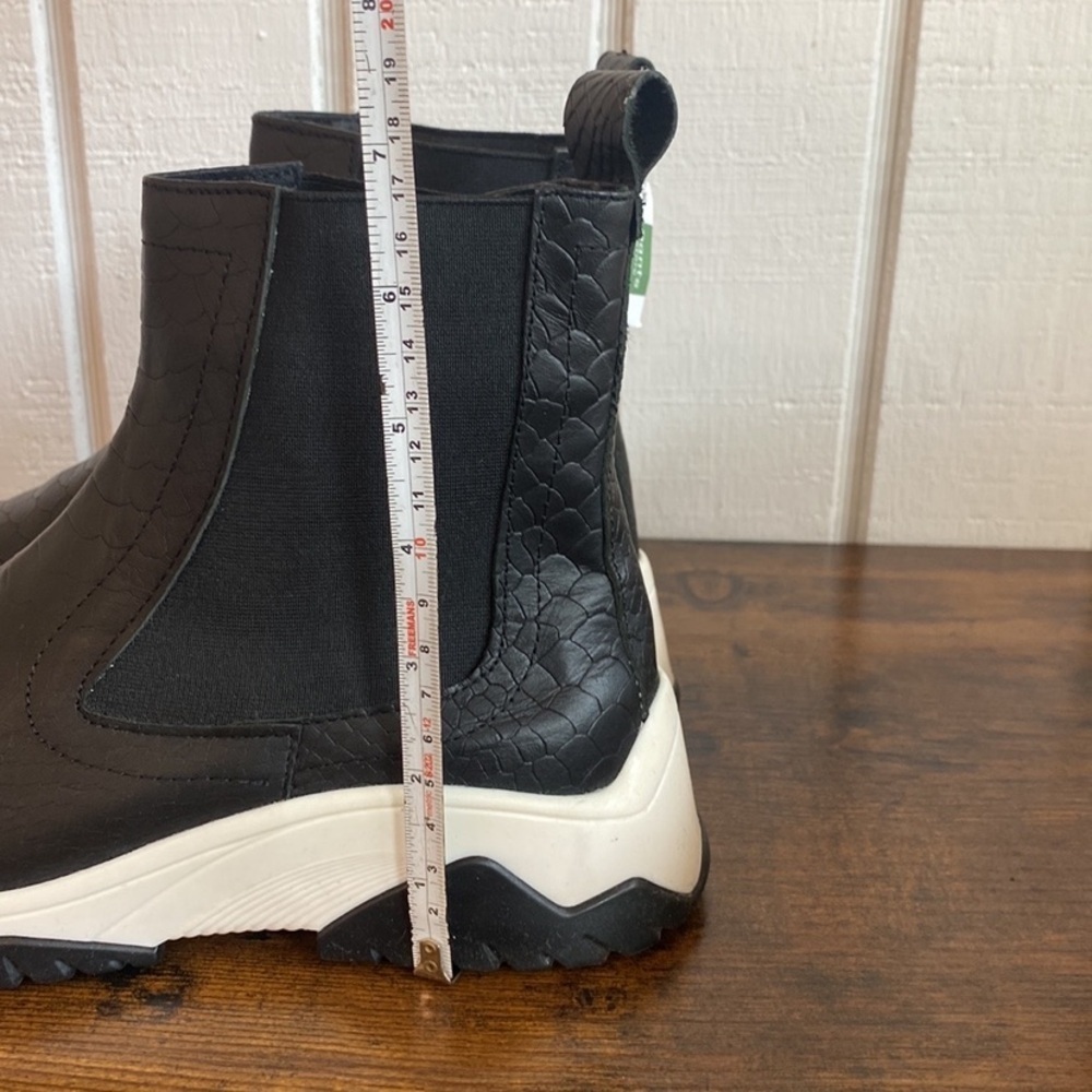 Chunky Sneaker Chelsea Pull -On Boot Faux Snake Leather Black & White - Picture 8 of 9